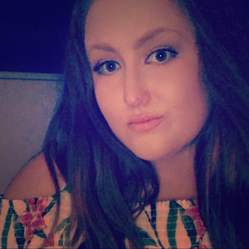 Meet your Posher, Brittany